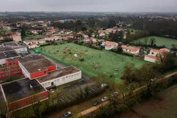 Plantation participative d'un verger méditerranéen